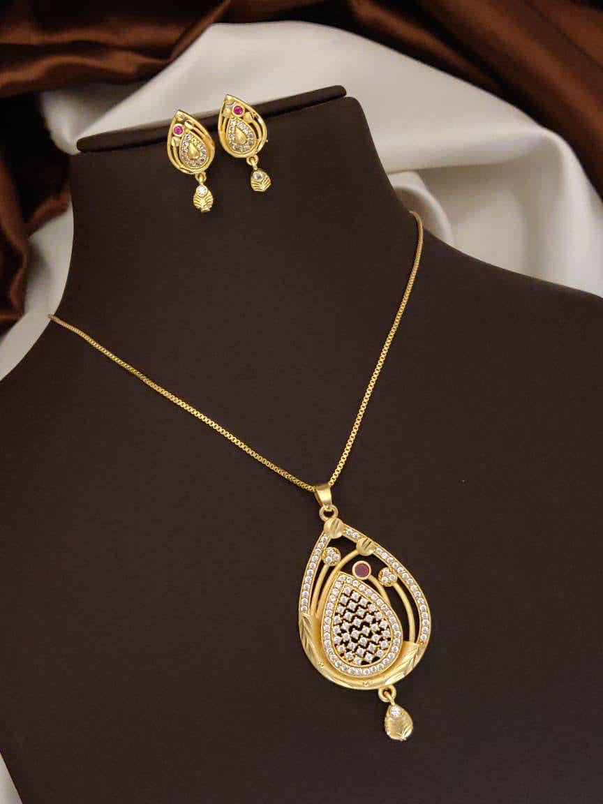 Swaran Mayur Teardrop Elegance Pendant Set