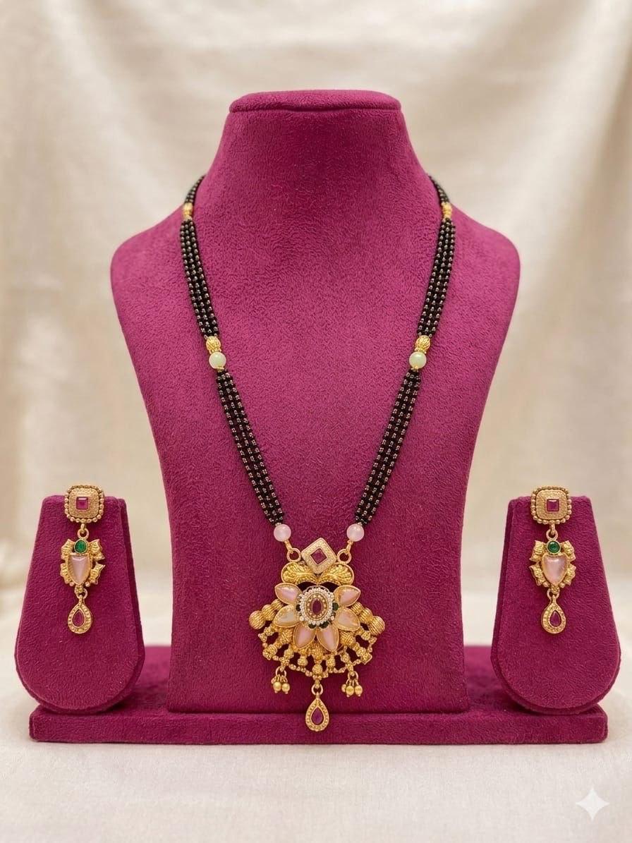 Rajwadi Royal Pushpa Elegance Set (Pendant & Earrings)