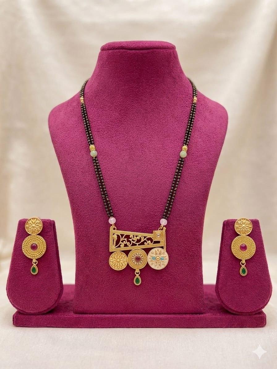 Rajwadi Chakra Jharokha Mangalsutra Set (Pendant & Earrings)