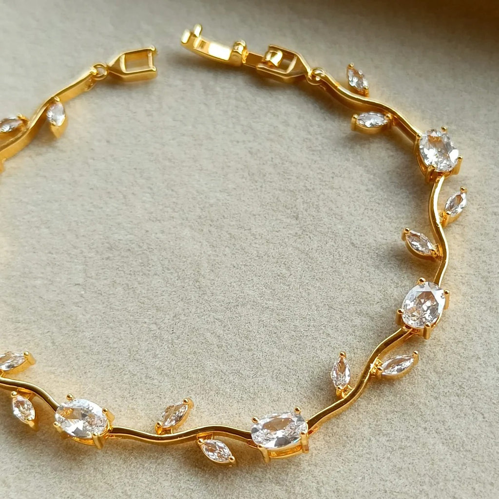 Leafy garden tennis bracelet